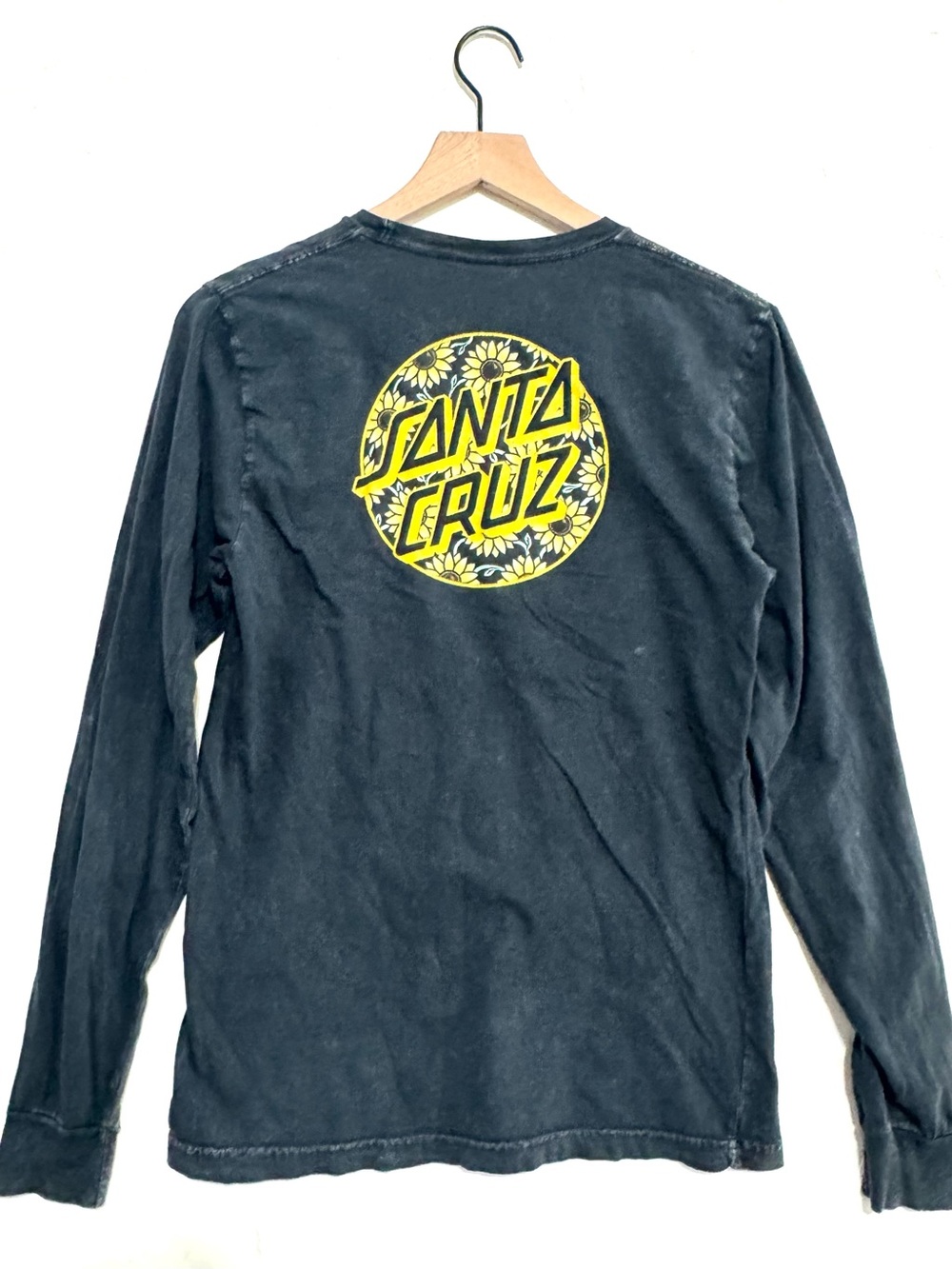 Santa Cruz Skateboards Long Sleeve Tee in Faded Navy with Yellow Logo M